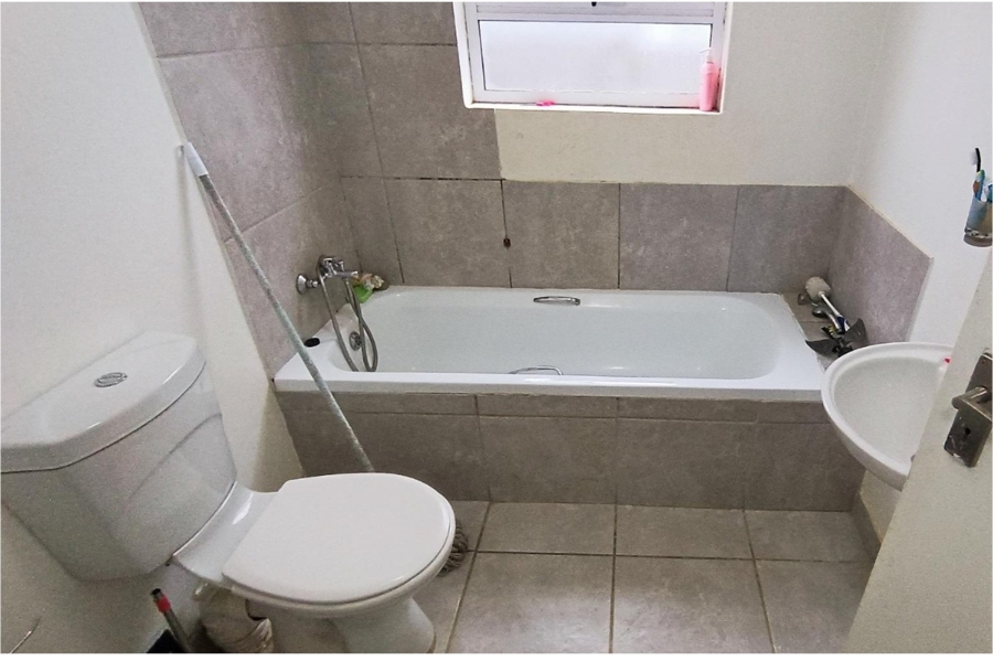 3 Bedroom Property for Sale in Dalvale Western Cape